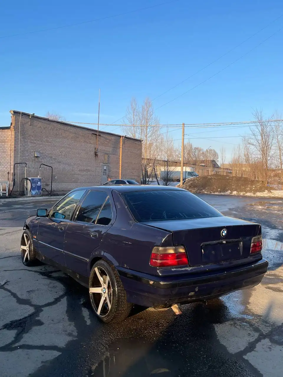 BMW E36 2.5 ТурбоДизель с перешитым салоном и 18-дюймовыми дисками - Легковые автомобили (Авто) в Оренбург