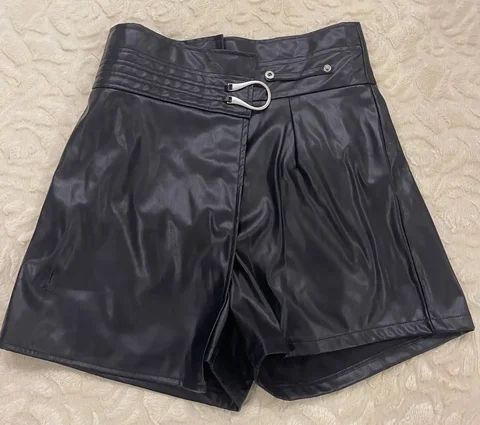 Продажа новой юбки-шорт из экокожи - частное объявление в Королев