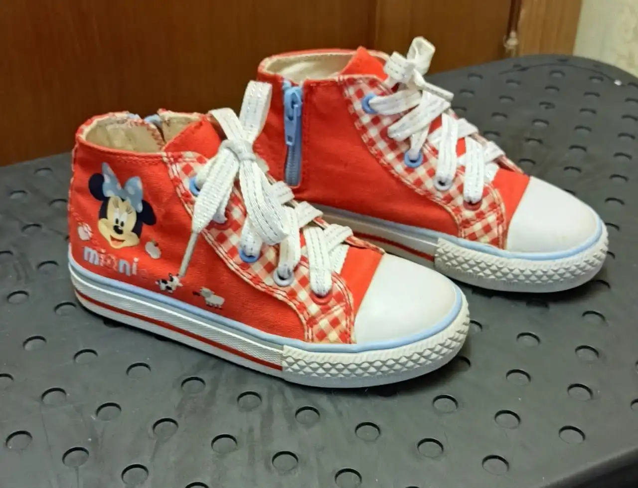 Детская обувь в хорошем состоянии