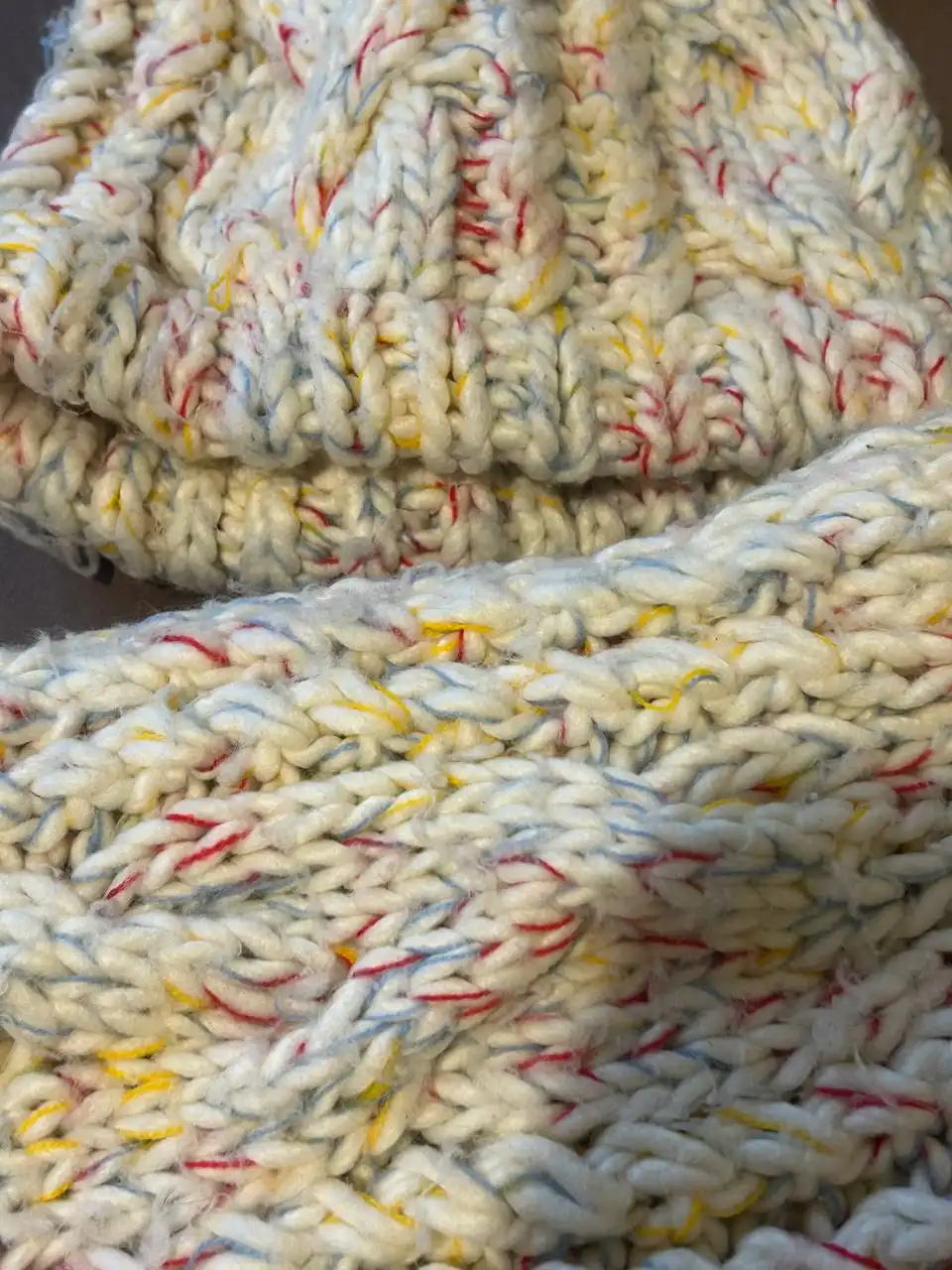 Шапка и шарф ручной работы