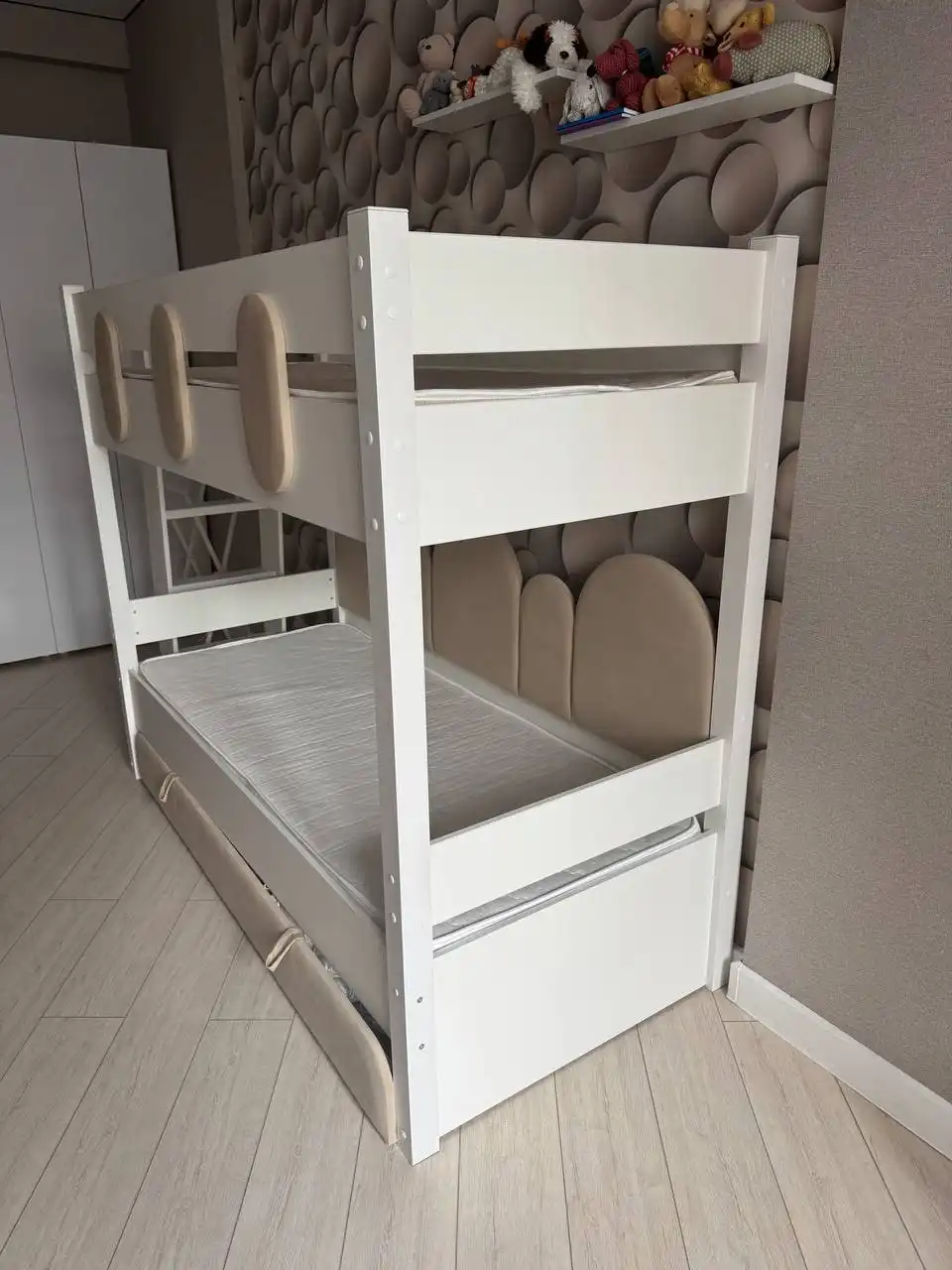 Двухъярусная кровать