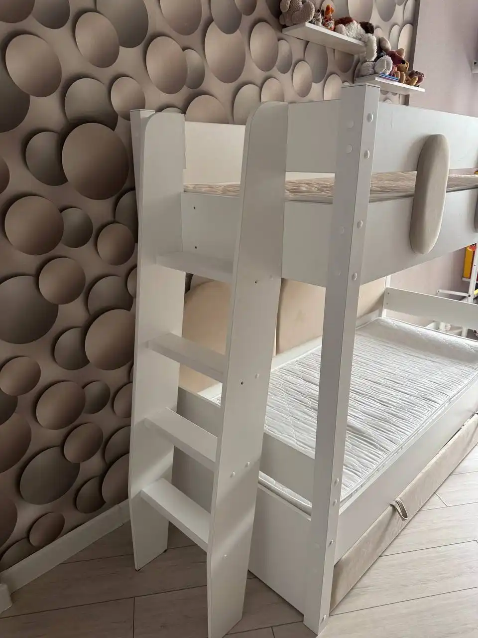 Двухъярусная кровать