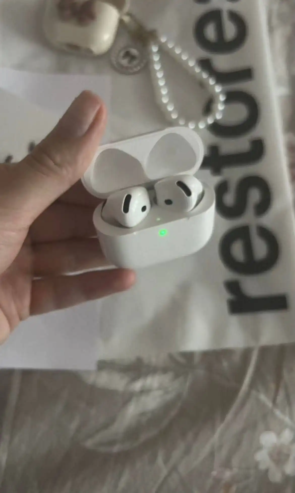 AirPods 4 ANC с шумоподавлением в идеальном состоянии