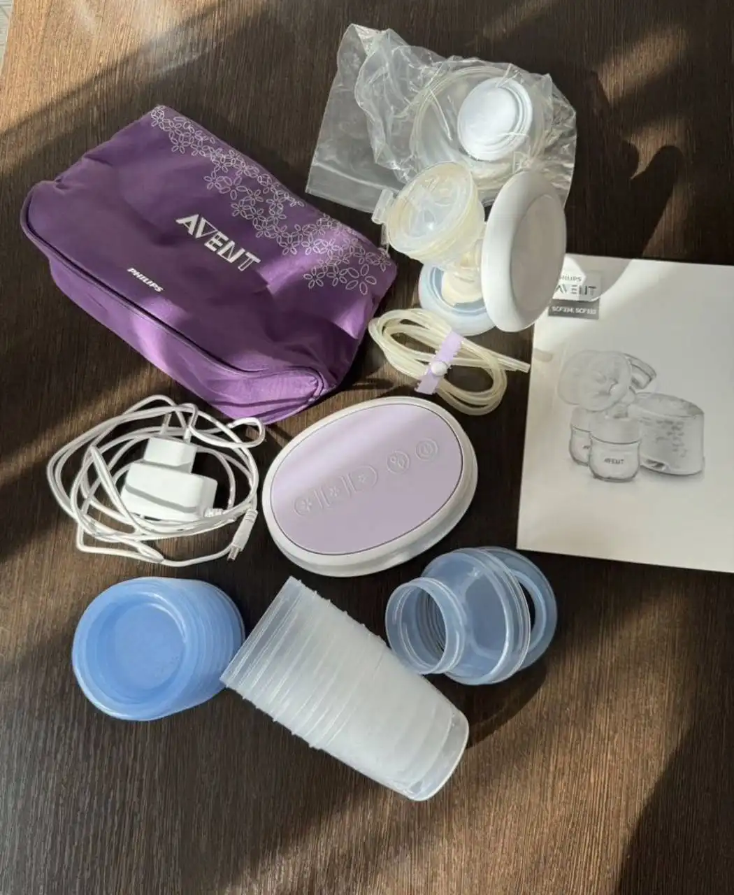 Молокоотсос Philips Avent с баночками для хранения молока