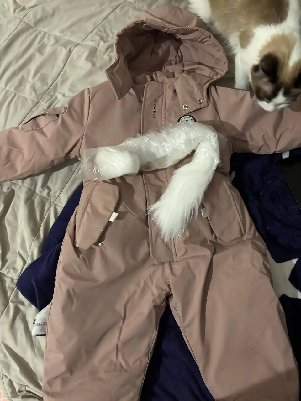 Комбинезон практически новый 98 размер