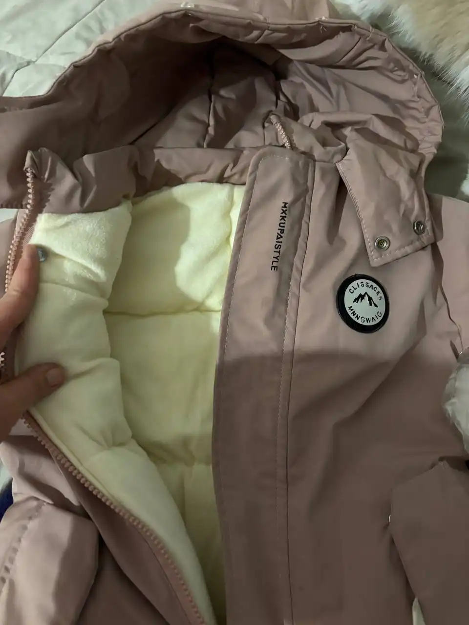 Комбинезон практически новый 98 размер