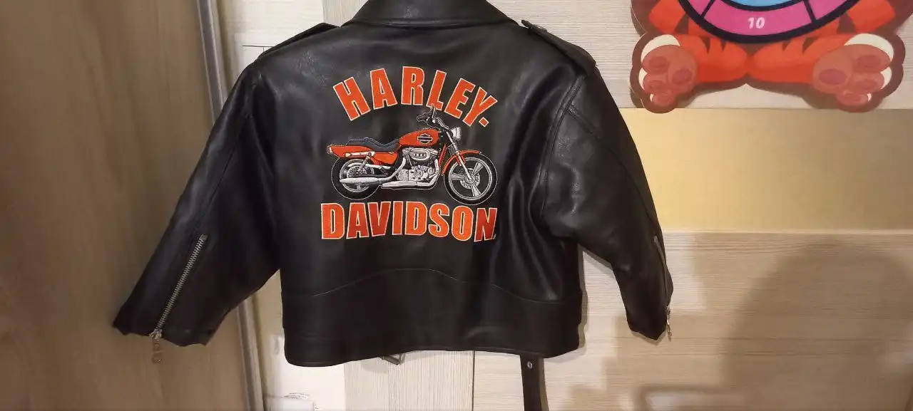 Детская косуха укороченная размер 3Т