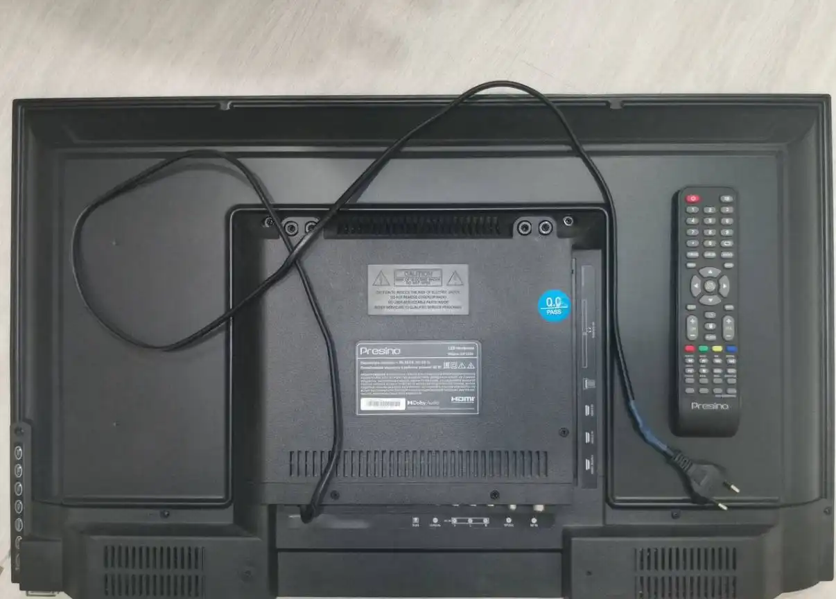 Продам телевизор Smart TV