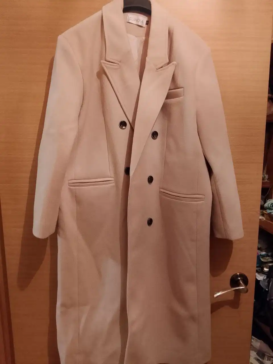 Продается новое пальто размер S оверсайз