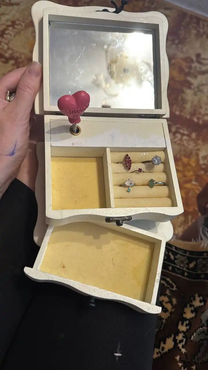 Шкатулка музыкальная