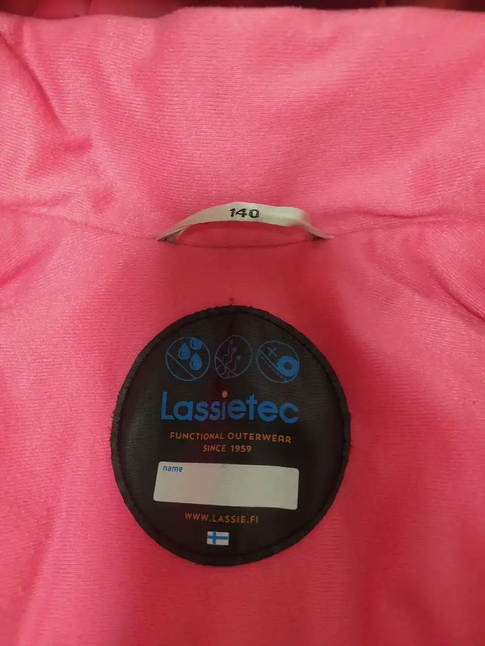 Зимняя куртка Lassietec р. 140+