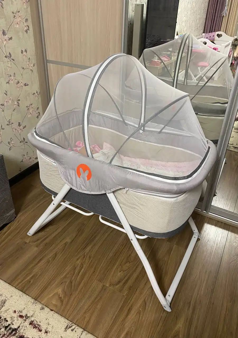 Колыбель Babyhit складная с сумкой и москитной сеткой