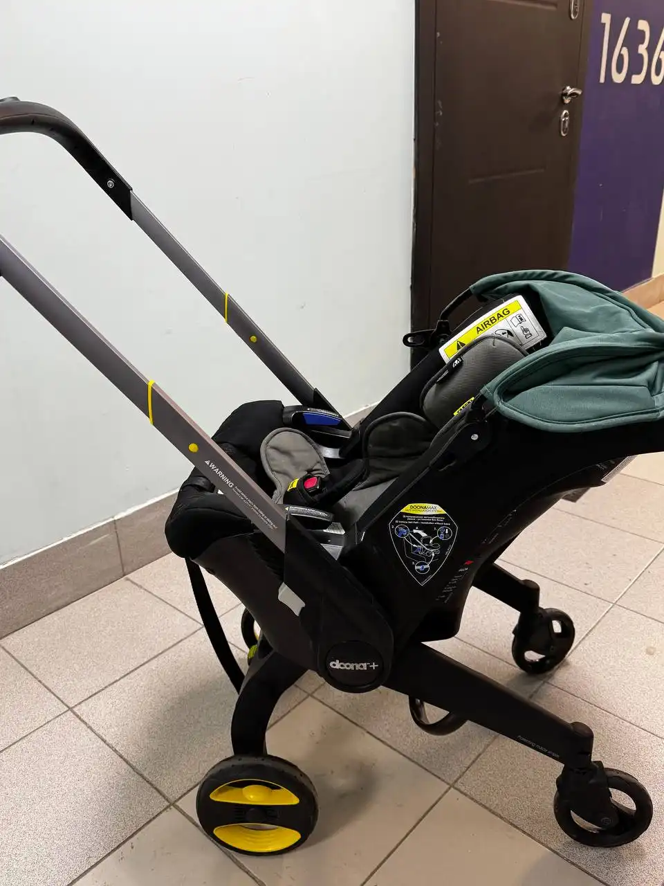 Продам коляску-автокресло Doona