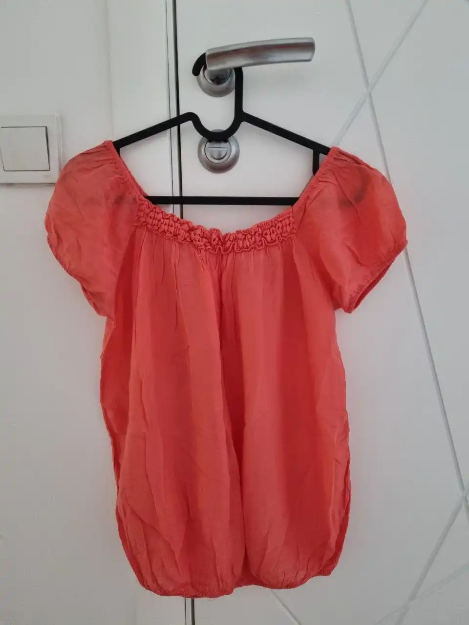 Продажа женских топов разных моделей