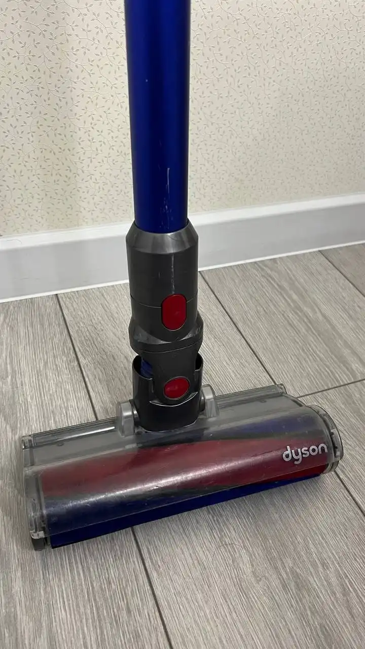 Рабочий пылесос с заменённым аккумулятором