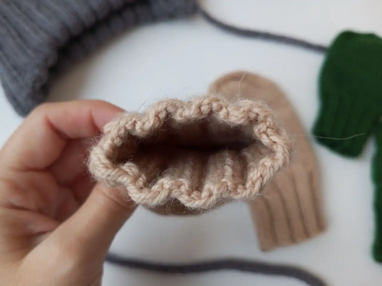 Варежки из мериноса для детей 3-4 лет