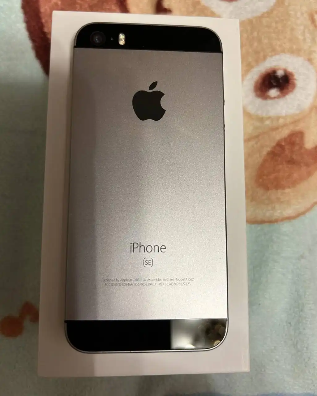 iPhone SE 64ГБ в хорошем состоянии