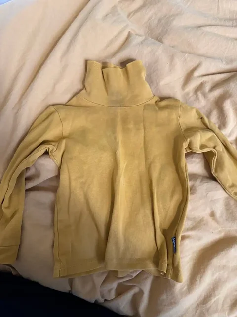 Отдам водолазку 86-92 с дырочкой на плече - частное объявление в Щёлково