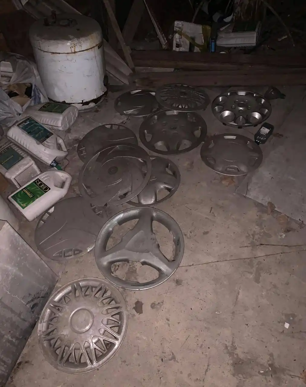 Колпаки разные