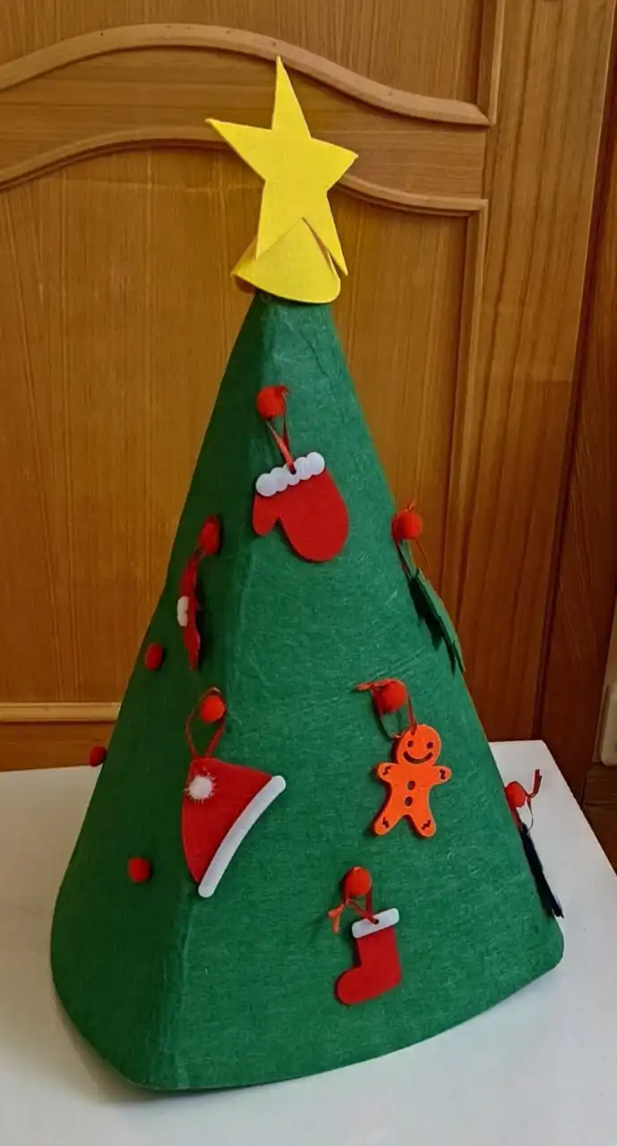 Ёлочка из фетра и логический куб для детей