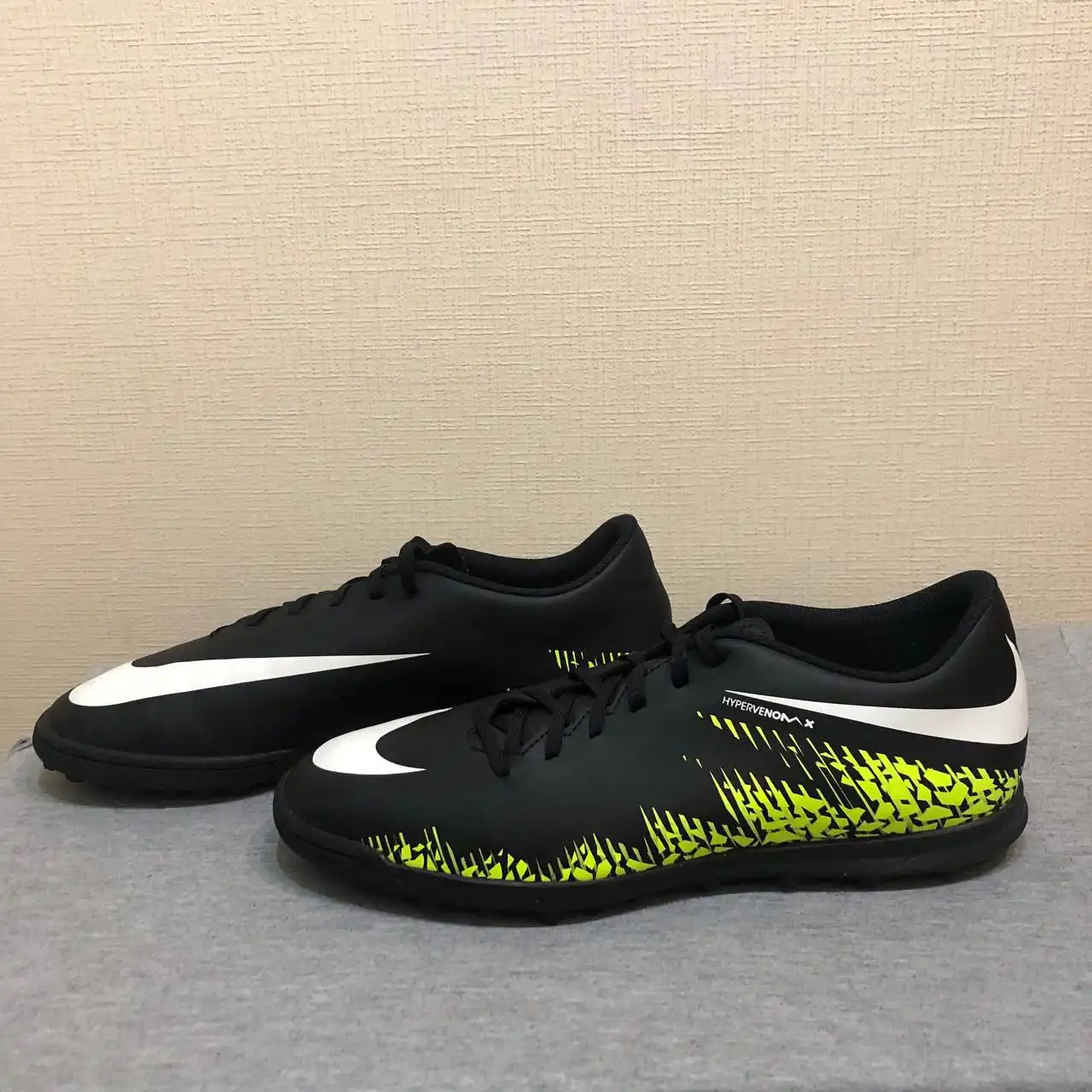 Кроссовки Nike сороконожки 46 размер