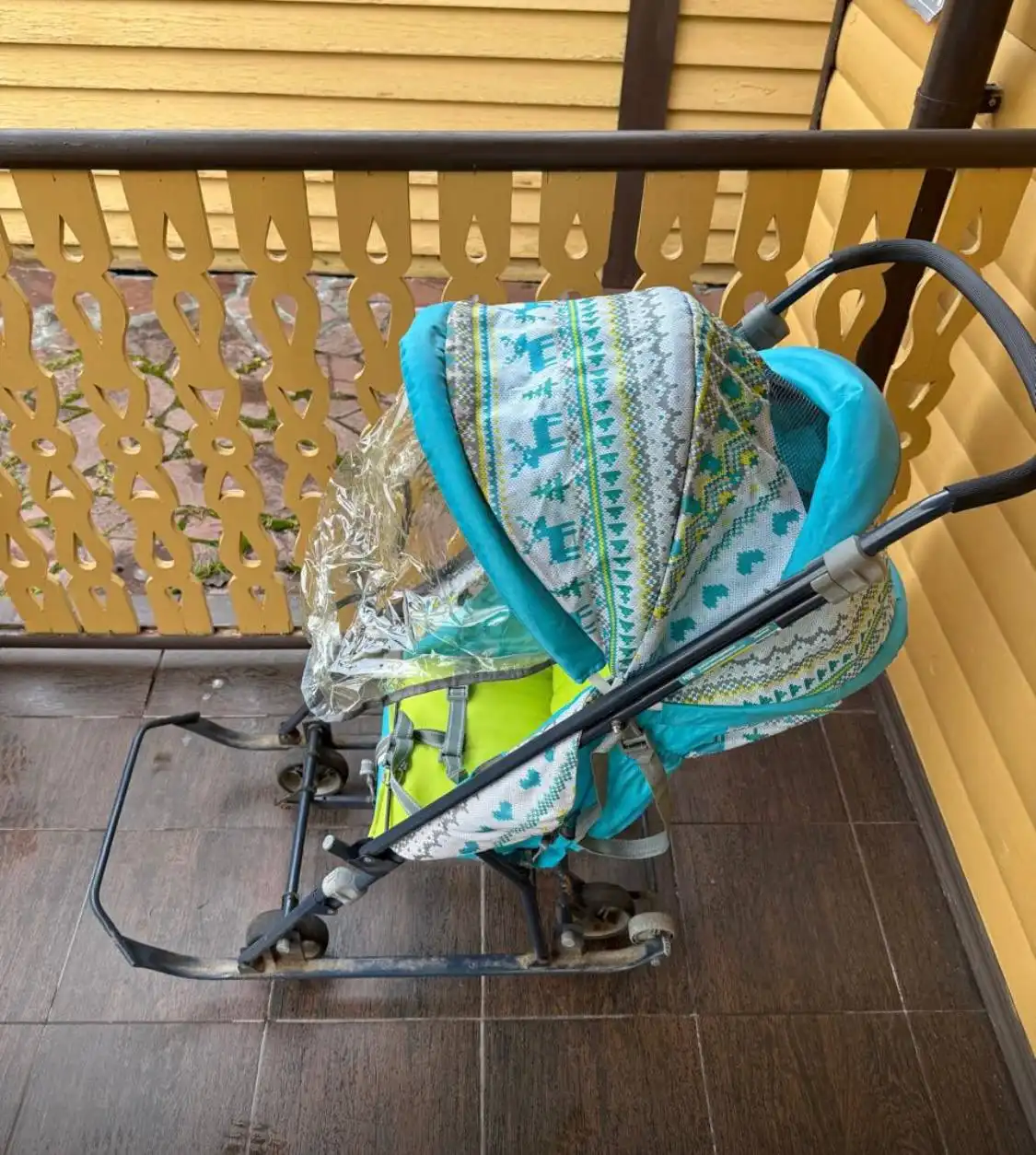 Продам раковину тюльпан и санки коляску