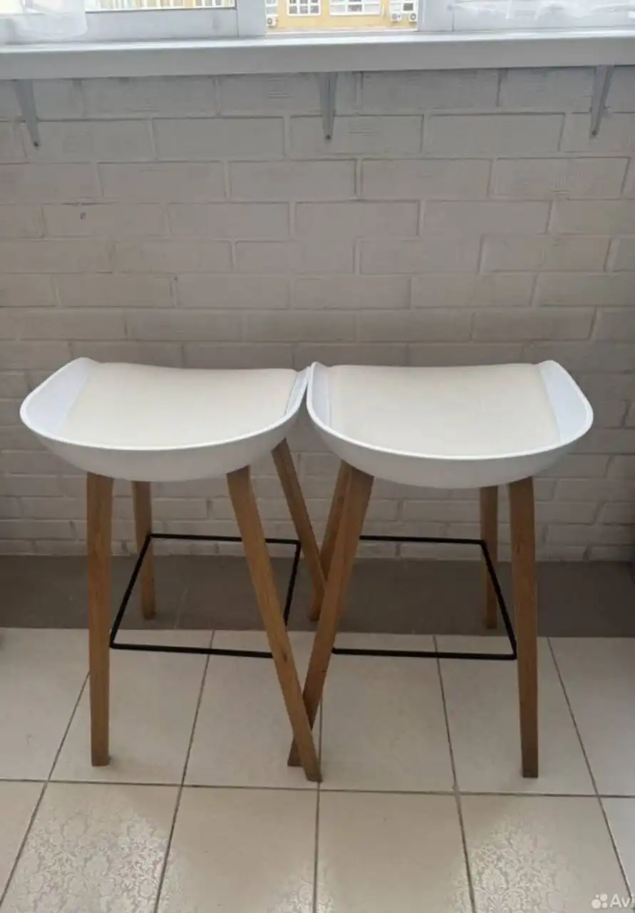 Барные стулья STOOL GROUP LIBRA SOFT белые