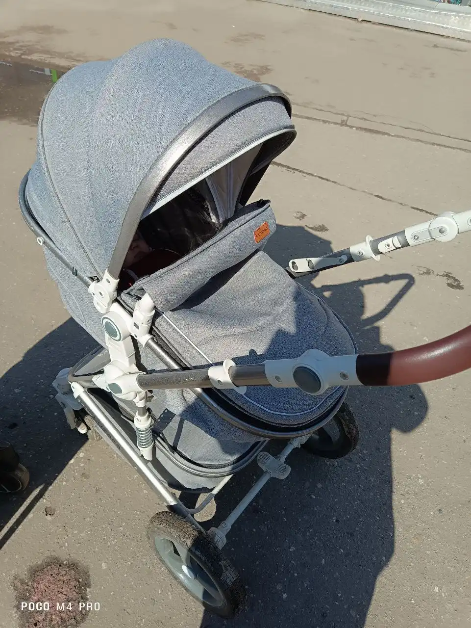 Коляска-трансформер Luxmom 518 2в1