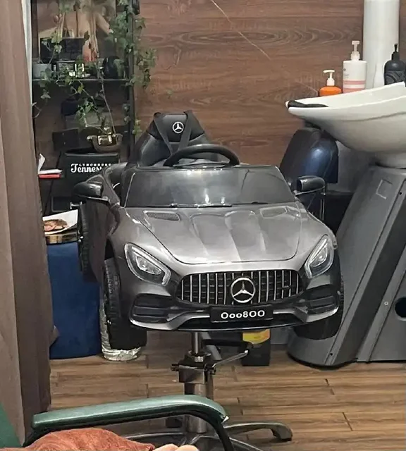 Парикмахерское кресло Автомобиль б/у - Туристическое снаряжение в Королев