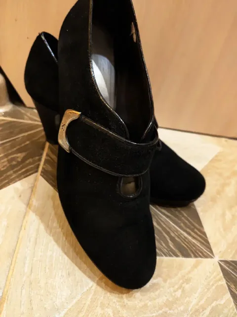 Раствор 39 Натуральная замша Производство Италия - Туристическое снаряжение в Королев