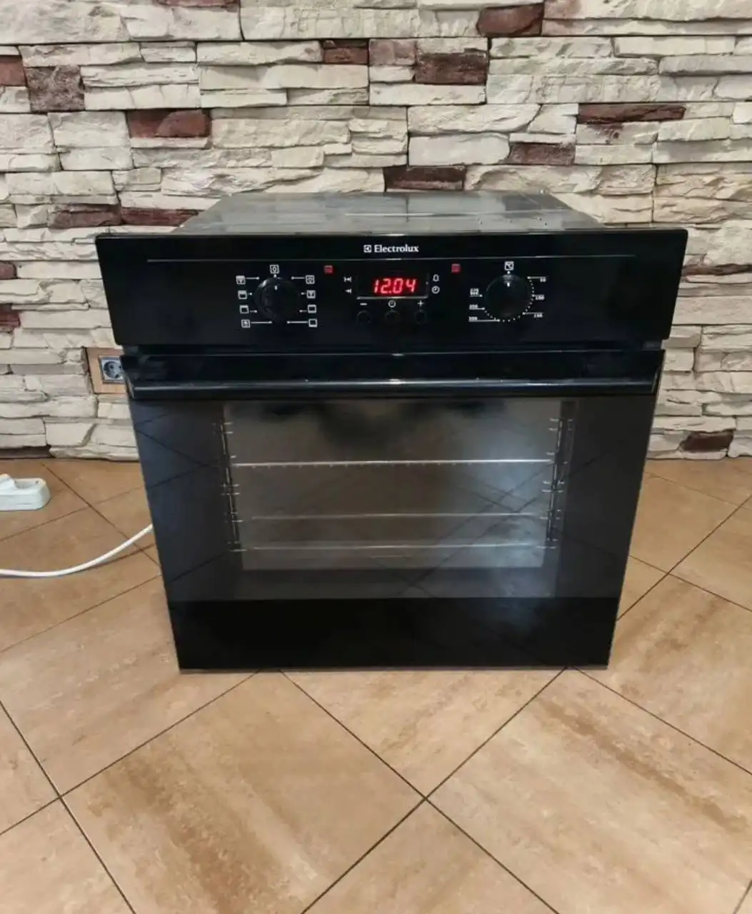 Продажа нового духового шкафа Electolux - Кухонная техника (Для дома и дачи) в Королев