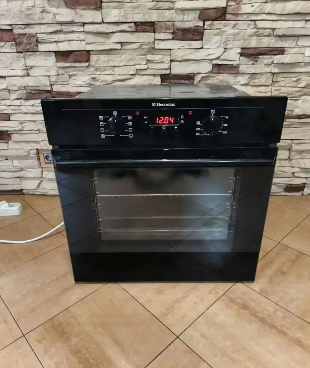 Продажа нового духового шкафа Electolux - Кухонная техника (Для дома и дачи) в Королев