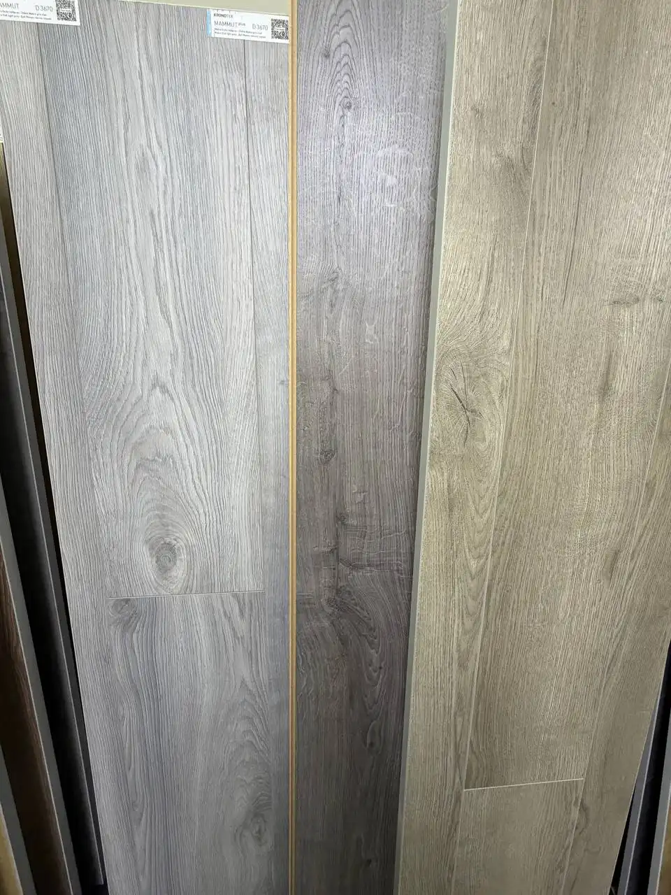 Продажа влагостойкого ламината цвета дуб - Напольные покрытия (Для дома и дачи) в Королев