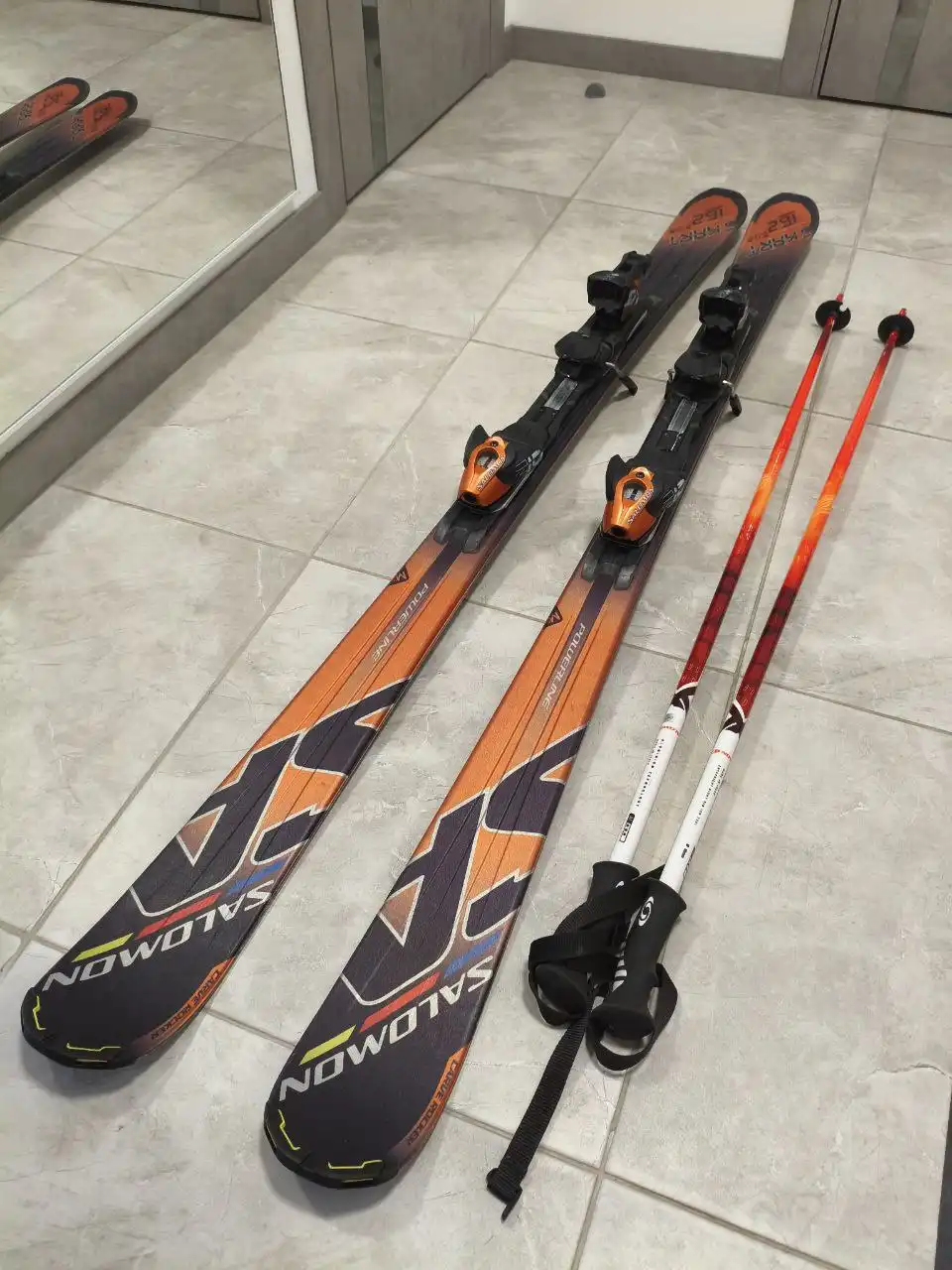 Горнолыжные ботинки Dalbello Carbio и лыжи Salomon - Спортивные товары (Барахолка) в Королев