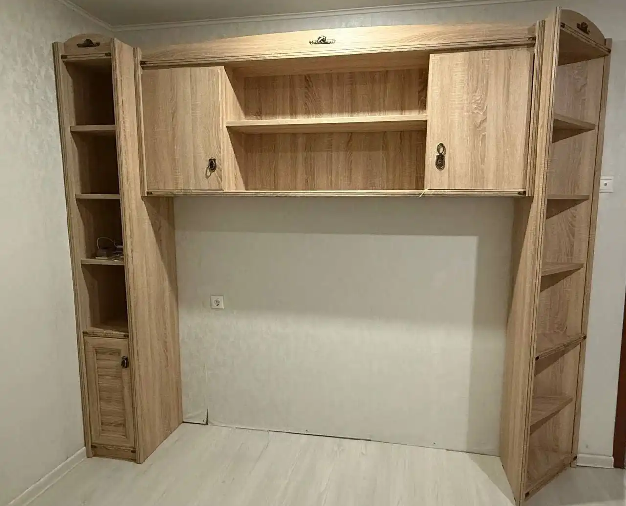 Шкаф стенка дуб-сонома - Мебель (Для дома и дачи) в Щелково