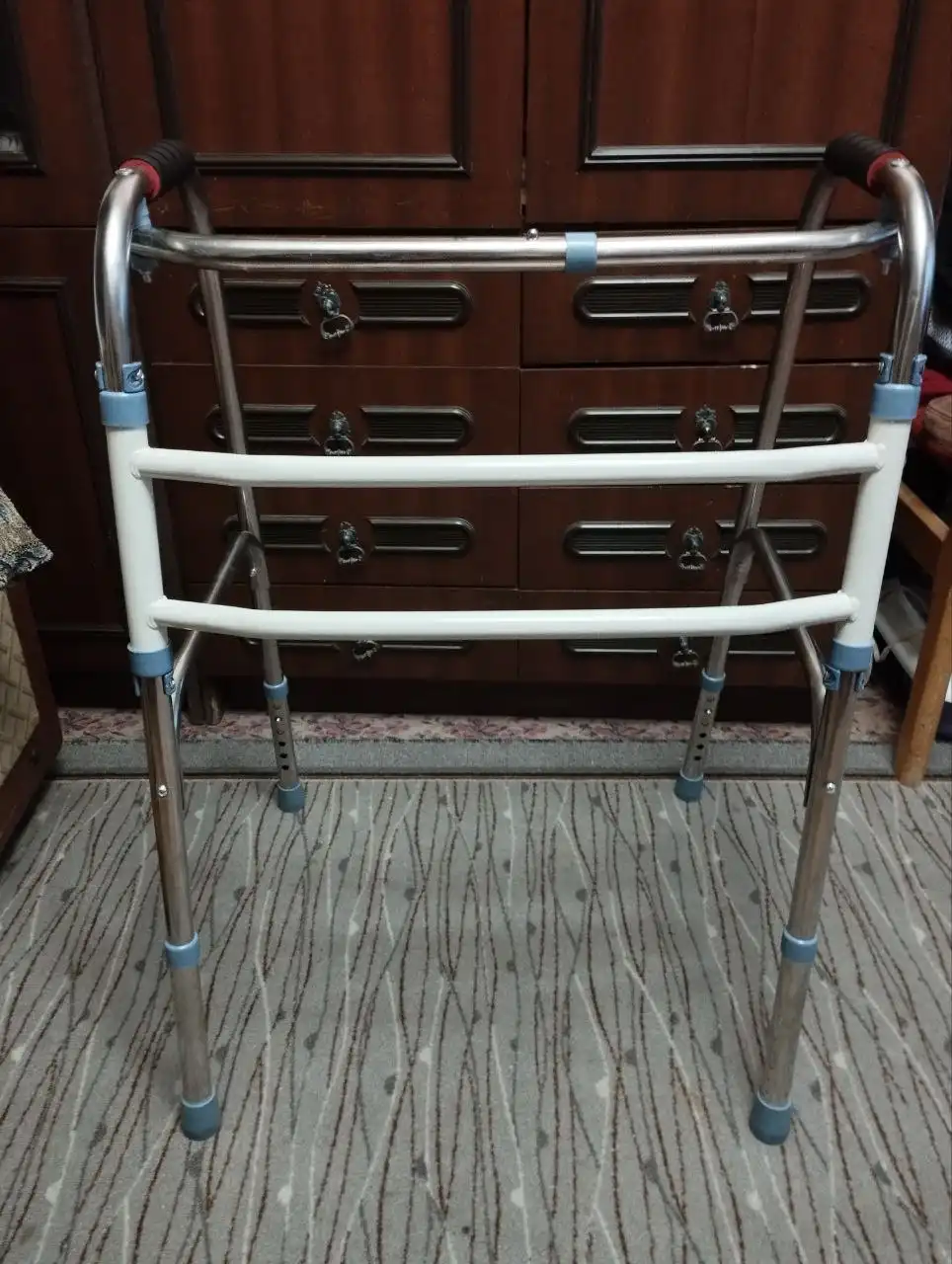 Ходунки для взрослых, состояние новых - Медицинское оборудование (Красота и здоровье) в Королев