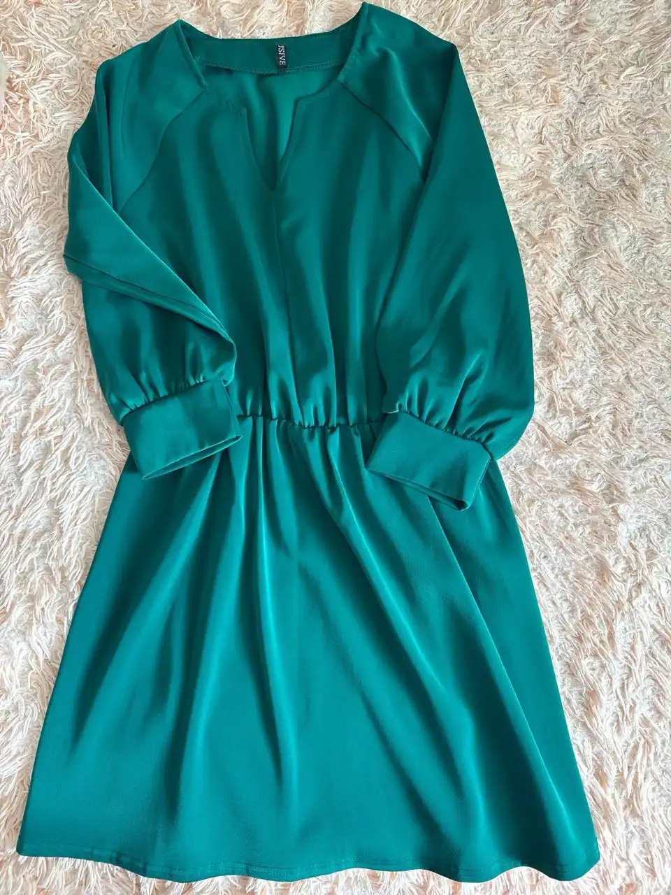 Платье изумрудного цвета размер 42-44 - Женская одежда (Одежда) в Королев