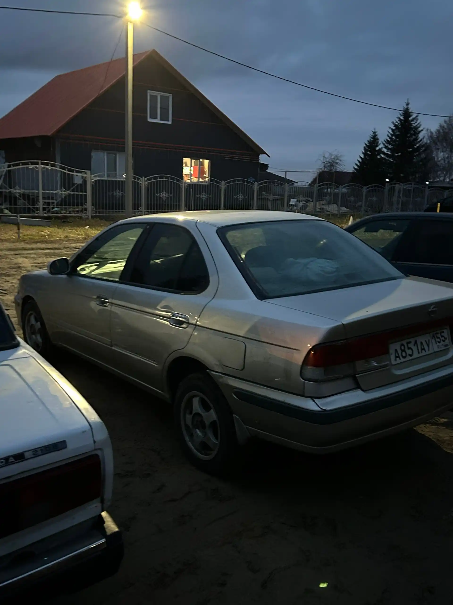 Nissan Sunny 2001