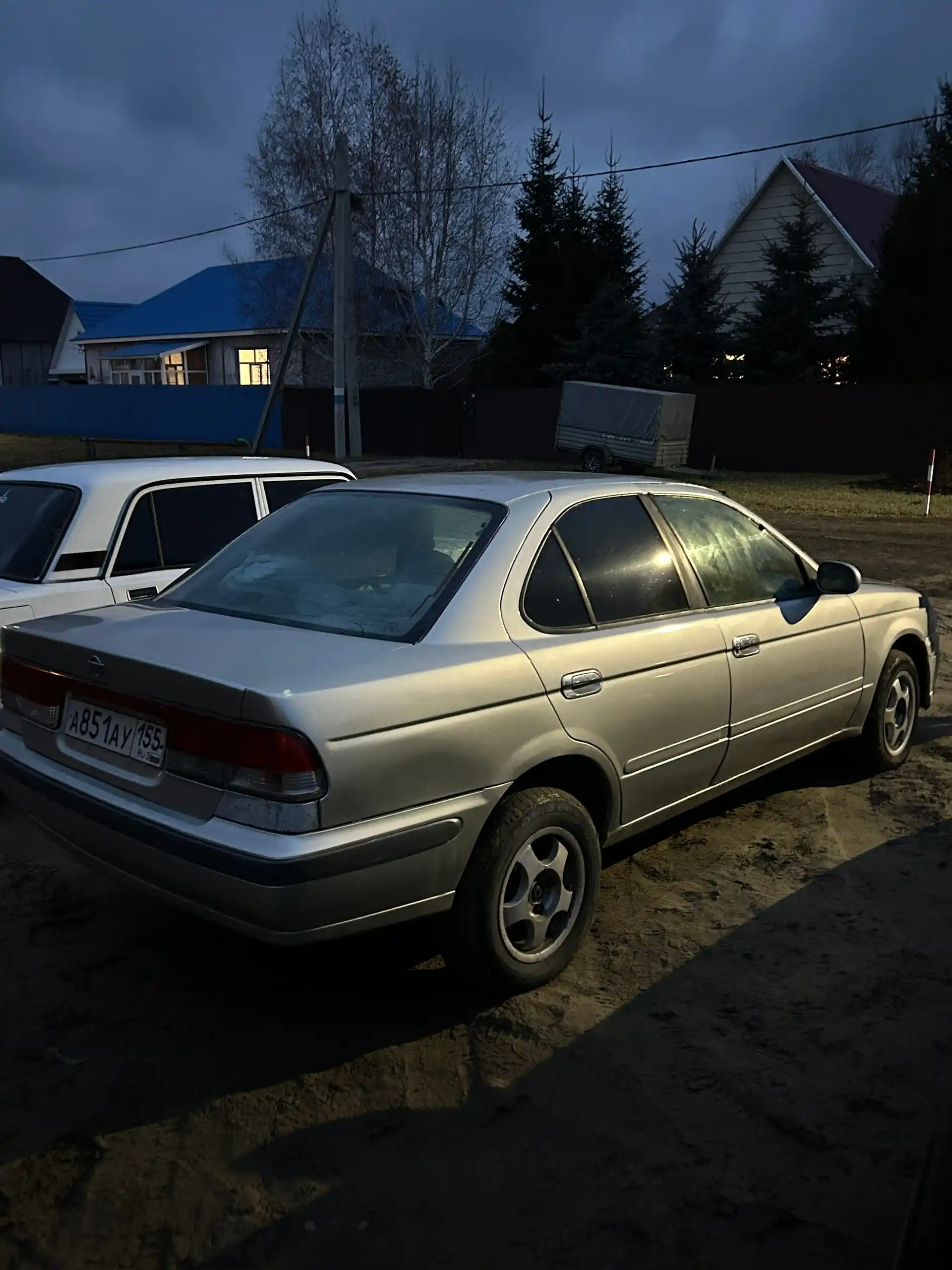 Nissan Sunny 2001