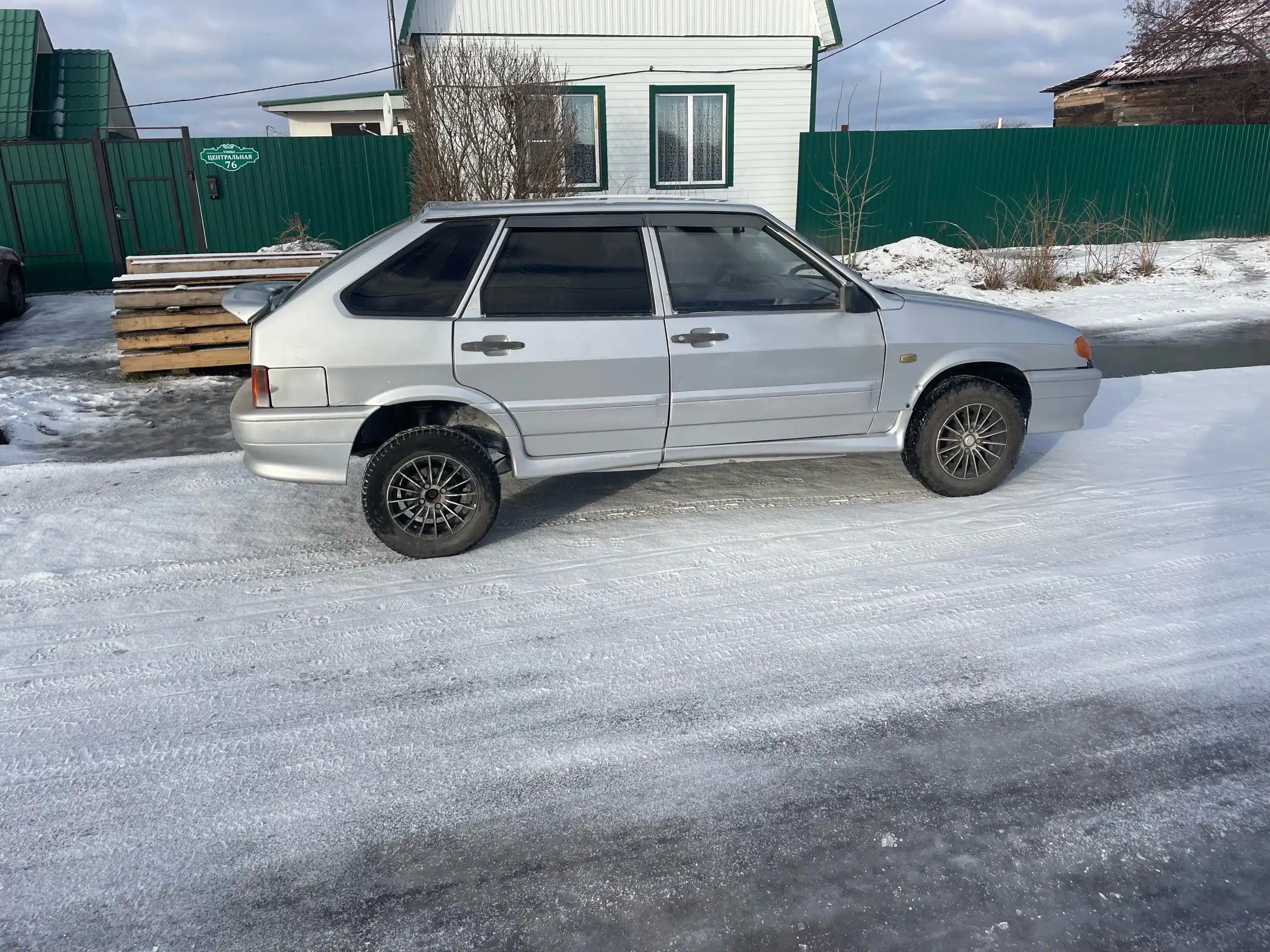 ВАЗ 2114 2004 года