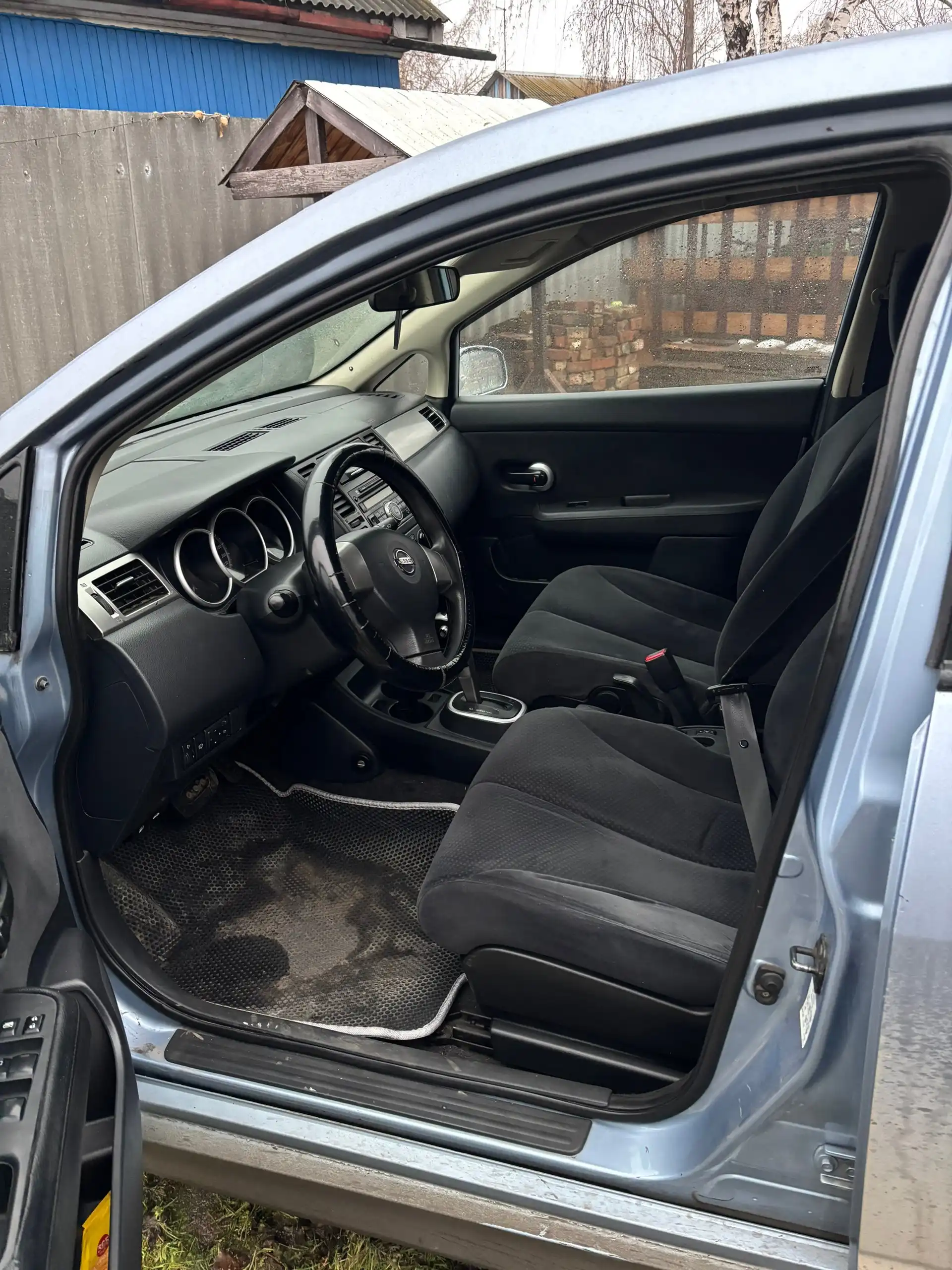 Продам автомобиль 2010 года