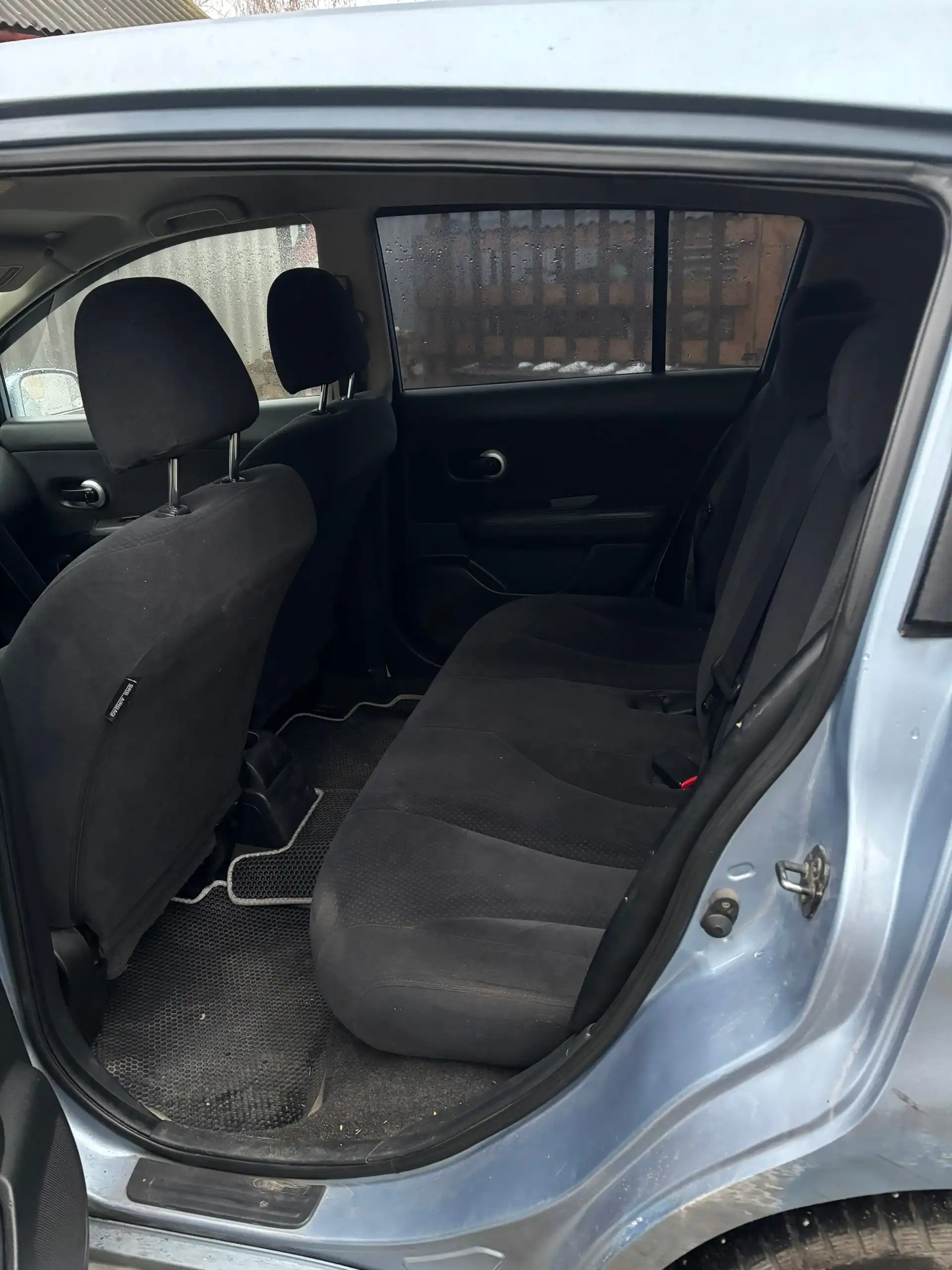 Продам автомобиль 2010 года