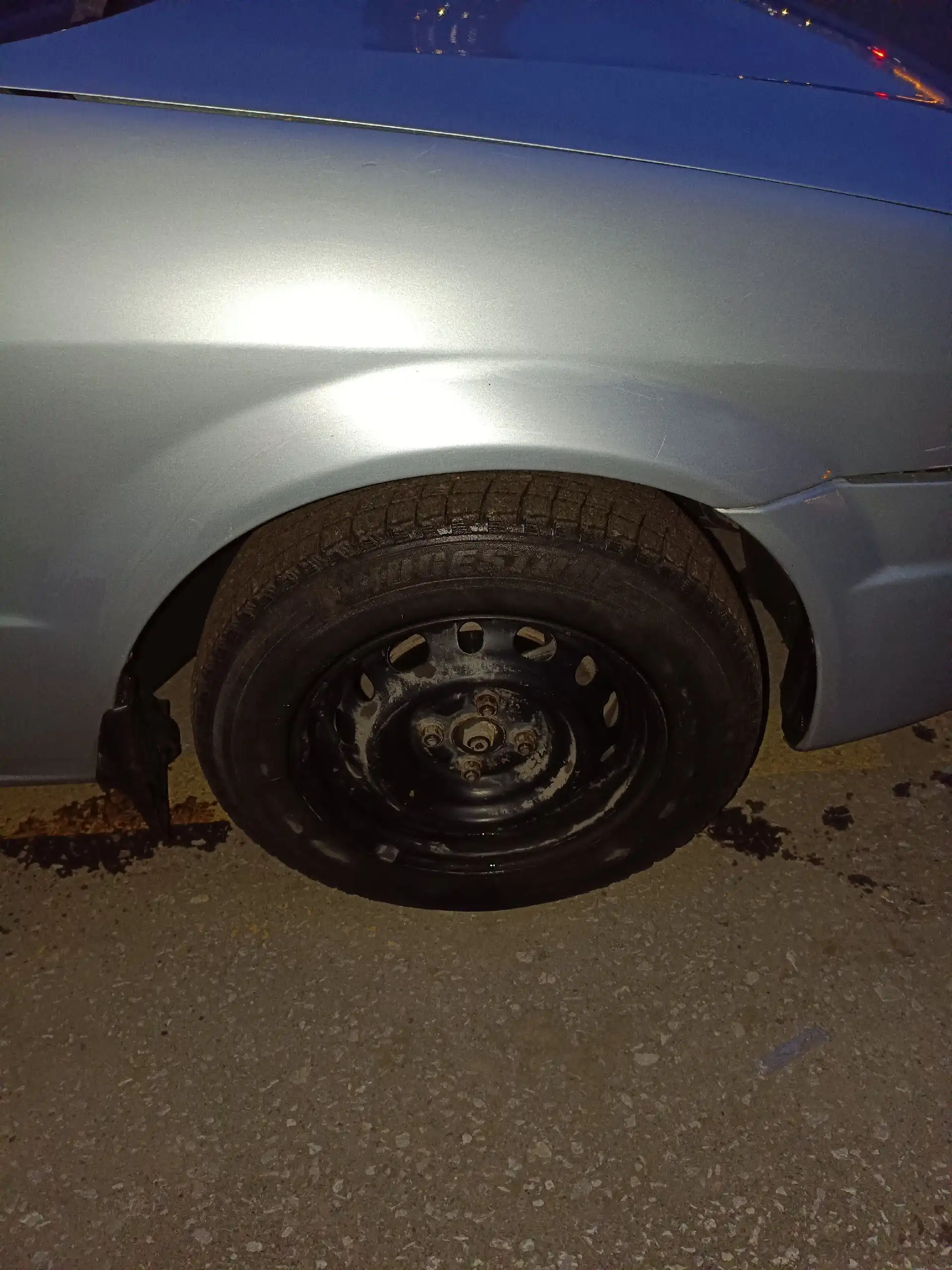 Mazda familia 2000 года