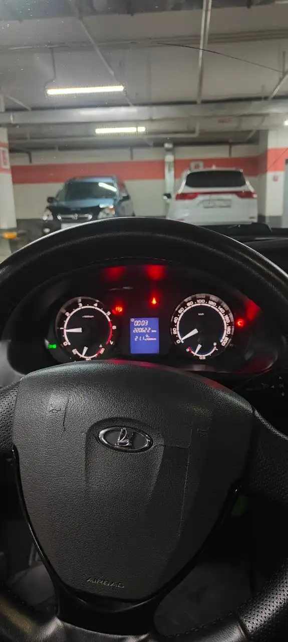 Продажа Лады Приоры 2015 года