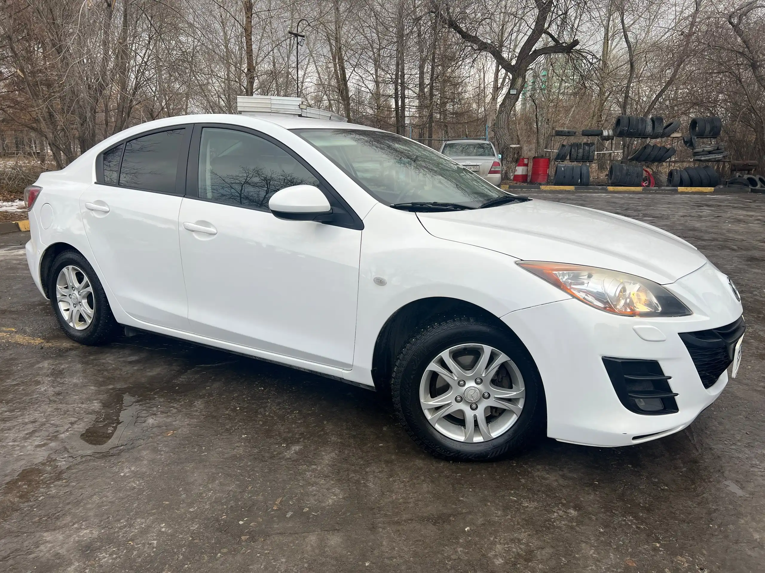 Мазда 3 2010 года