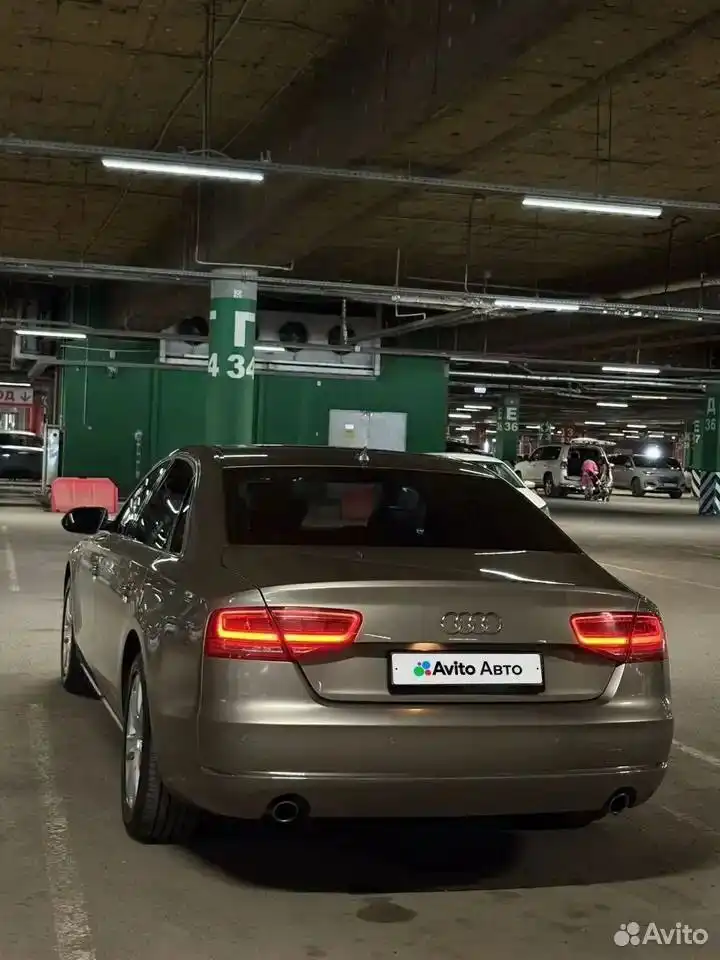Ауди А8 long версия 2011 года