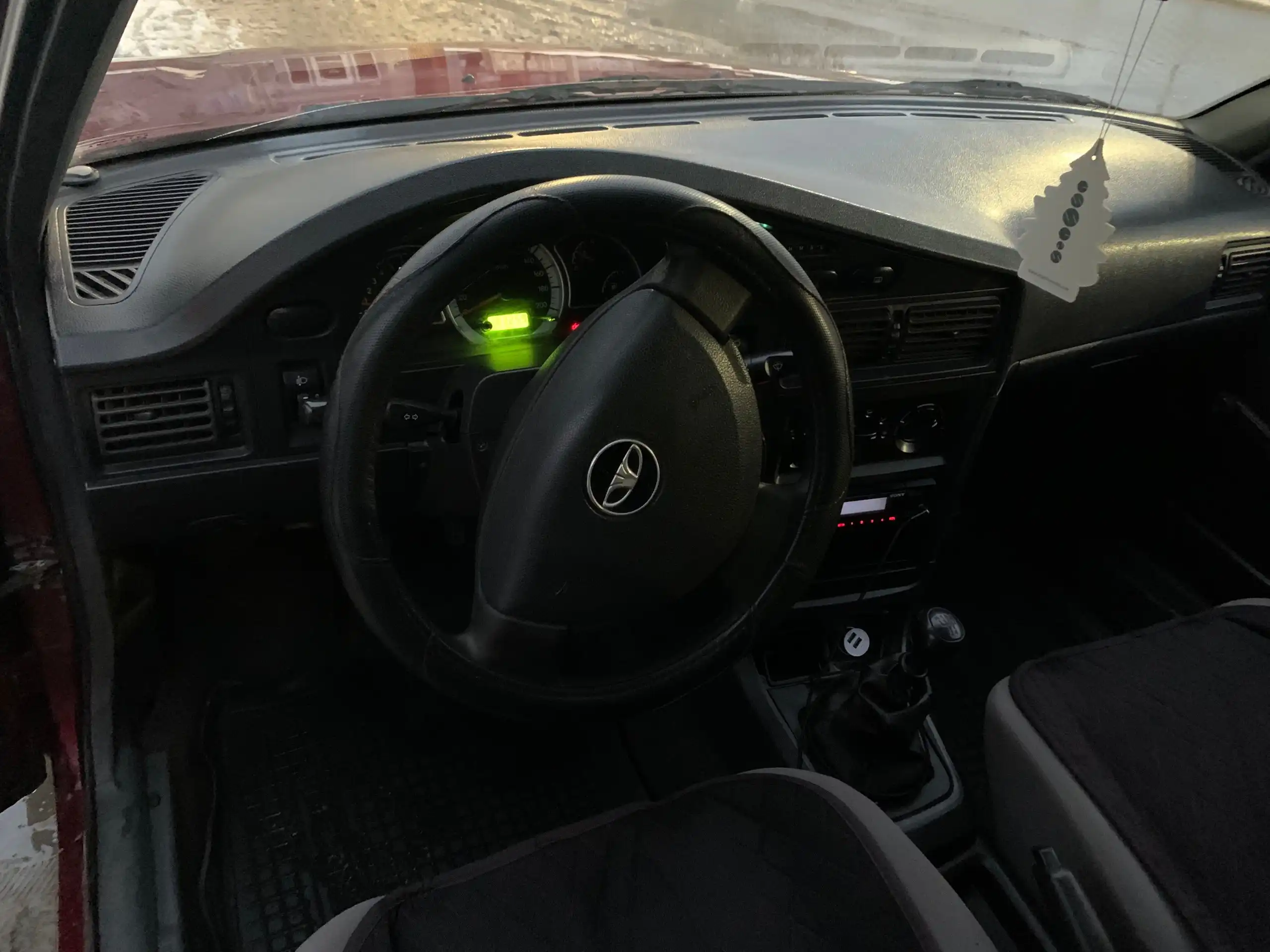 Продажа автомобиля 2012 года в отличном состоянии