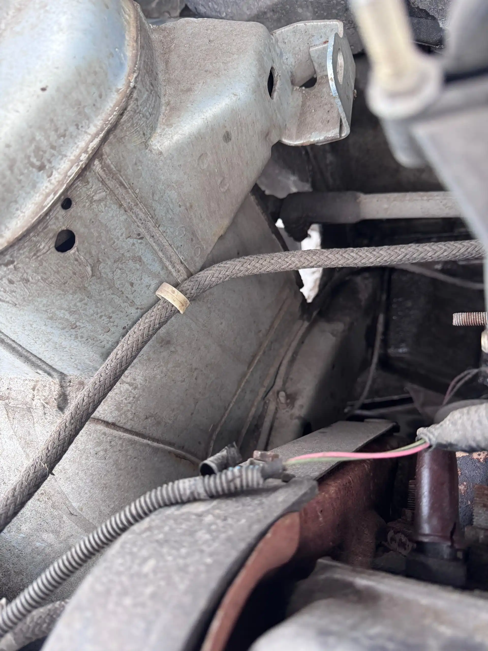 Продам автомобиль 2005 года