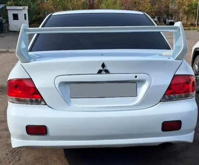 Продается Mitsubishi Lancer 2003 года в отличном состоянии