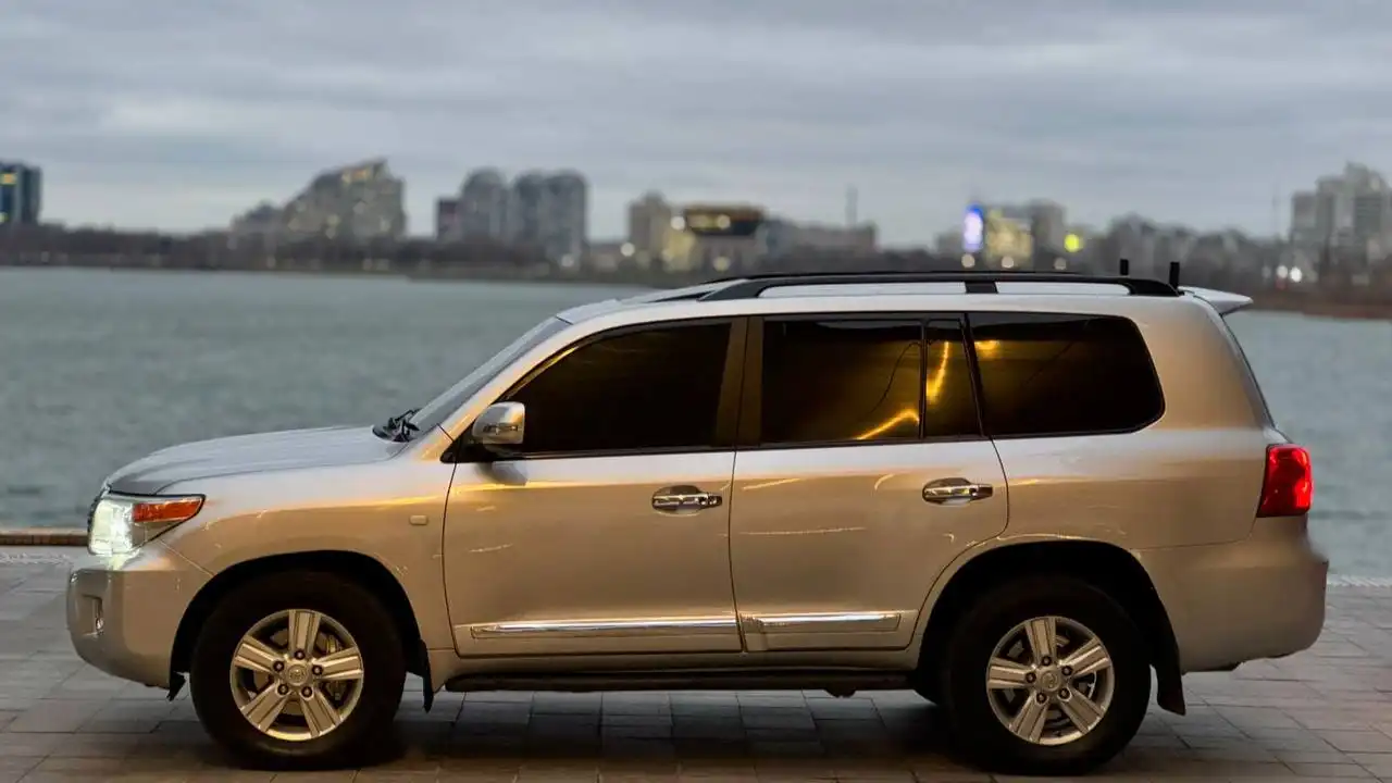 Продажа автомобиля Chevrolet Niva 2009 года в отличном состоянии